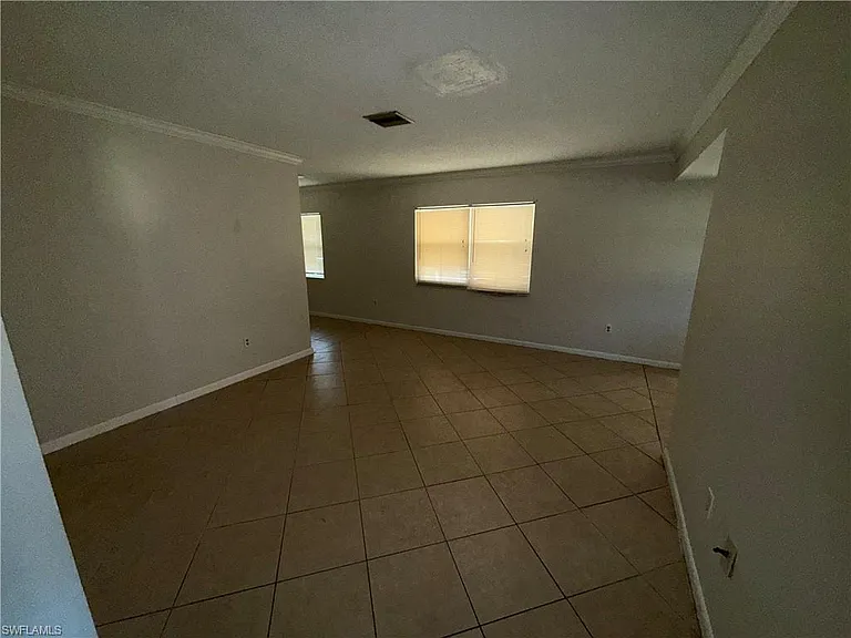 5820 Algiers St — Photo 5