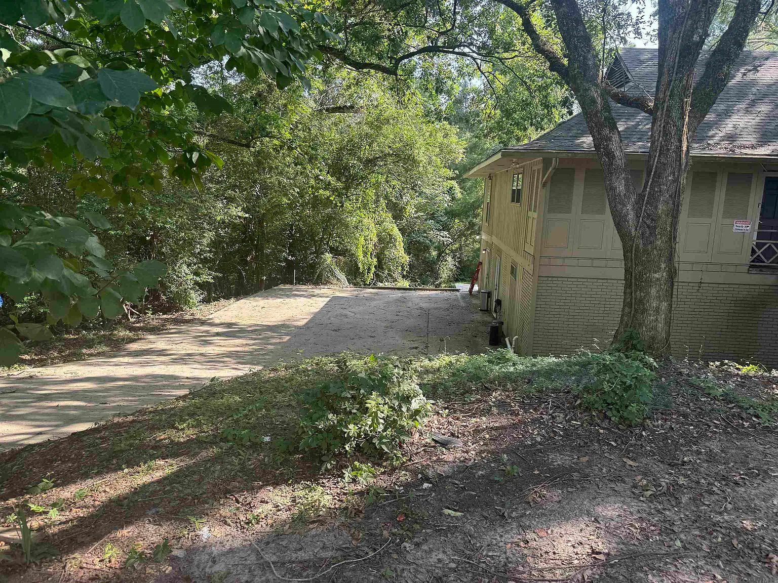 5 bed, 3619 sqft, $600 — Photo 2