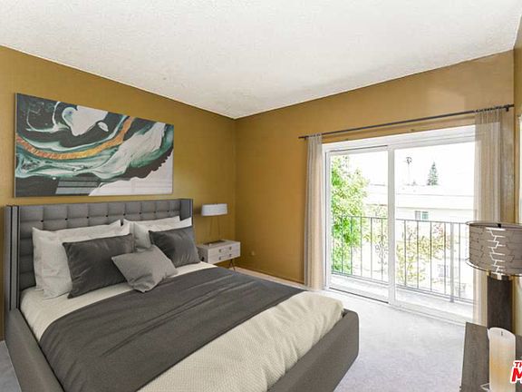 3rd image of 204 Lime St Unit 7