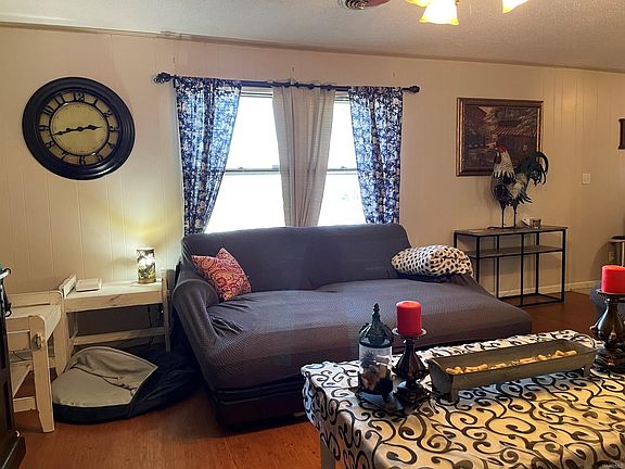 5th image of 218 Bowling Green Dr