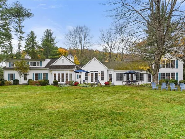 89 Stone Hill Rd, Bedford, NY 10506