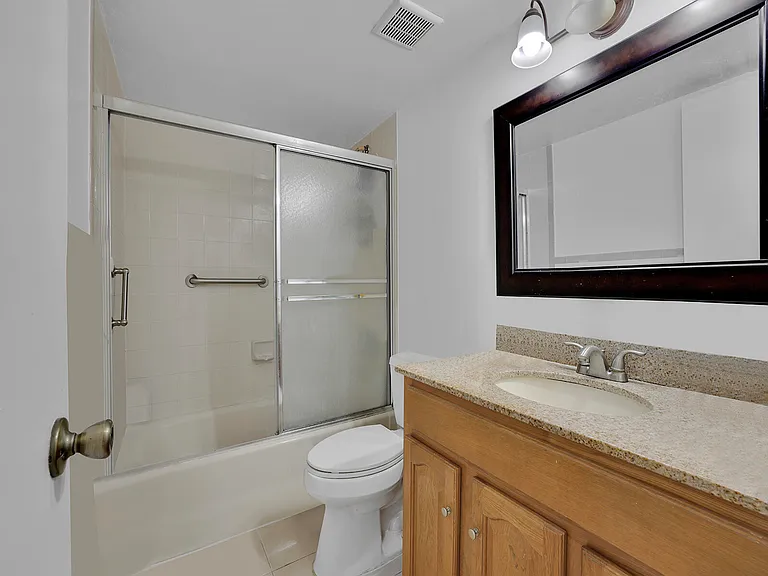 9702 NW 5th Ln #9702 — Photo 10