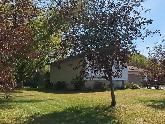 3rd image of 5012 Evergreen Trl