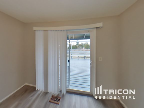 5th image of 10316 228th Avenue Ct E