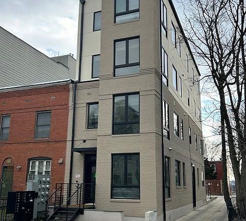 2nd image of 1307 K St SE #101