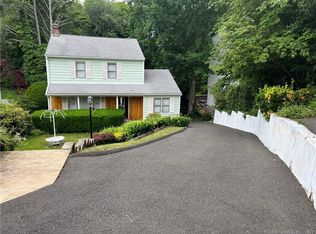 13 Hollow Tree Ridge Rd, Darien, CT 06820