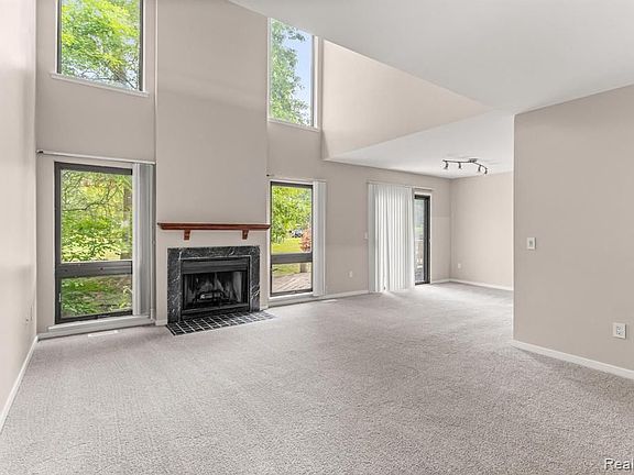 2nd image of 644 Ashley Cir