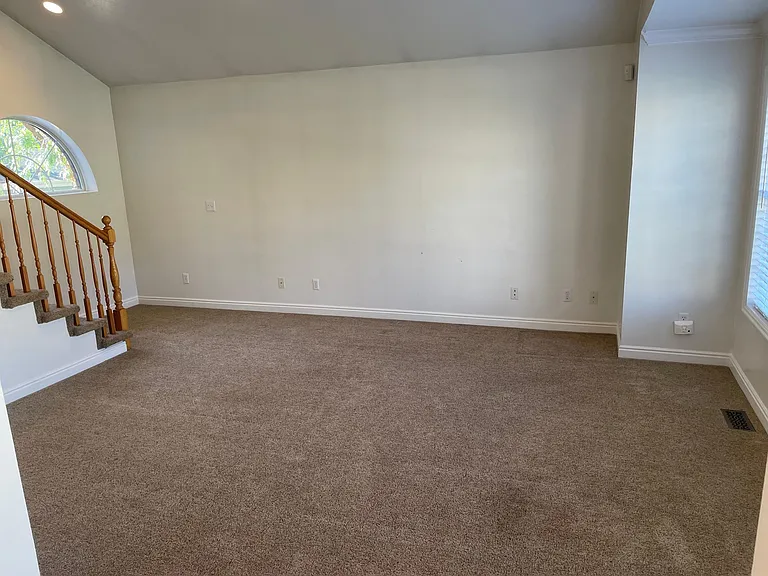 1860 E Jeremy Ct — Photo 12