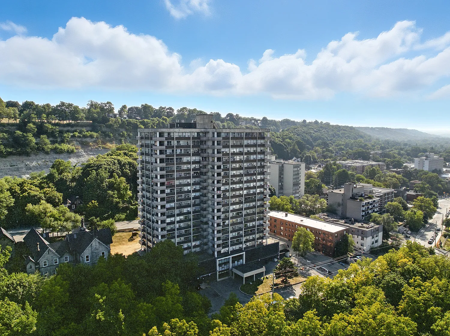 Arkledun Apartments — Photo 2