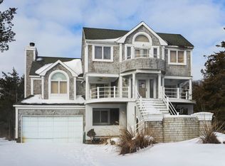 14 Beach Plum Ln, Saint James, NY 11780