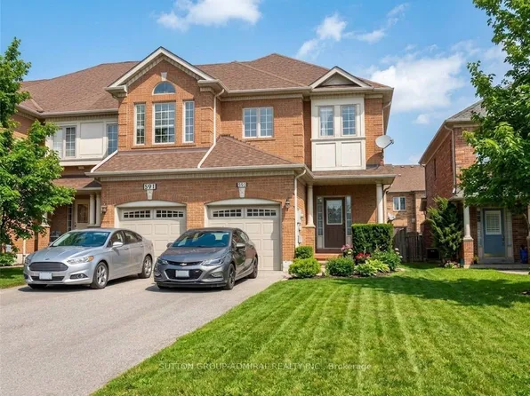 593 Doubletree Ln Room 1, Newmarket, ON L3X 2L4