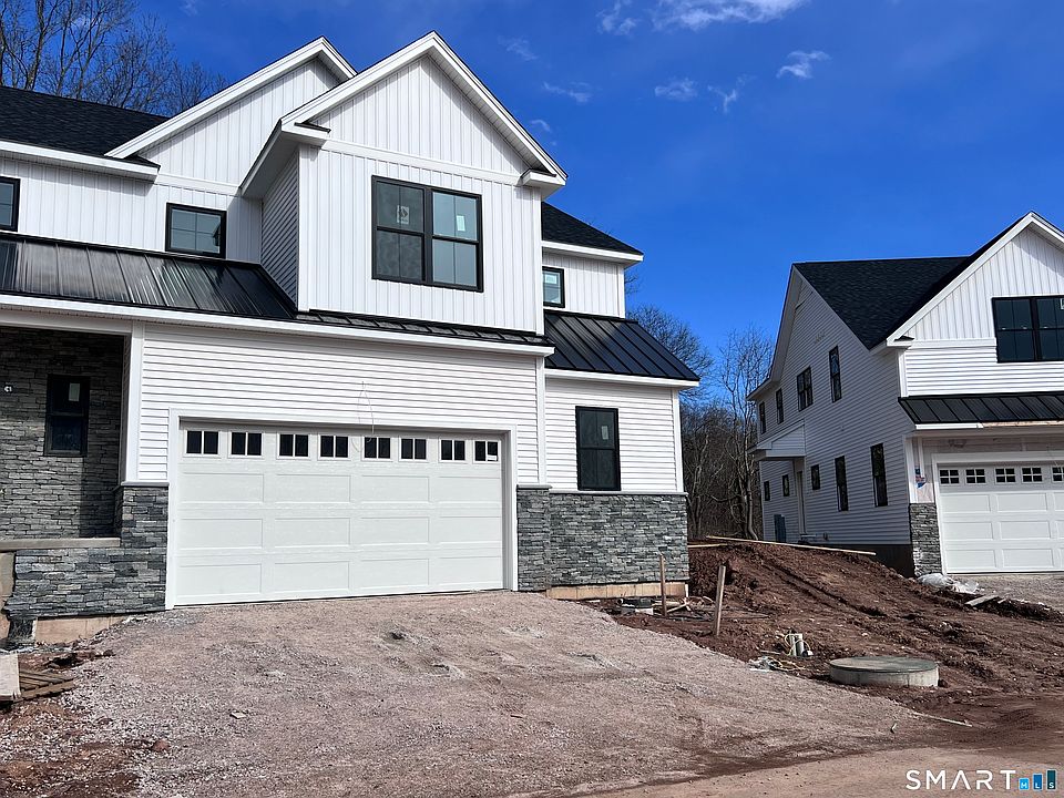 1st image of 26 Village Circle #26