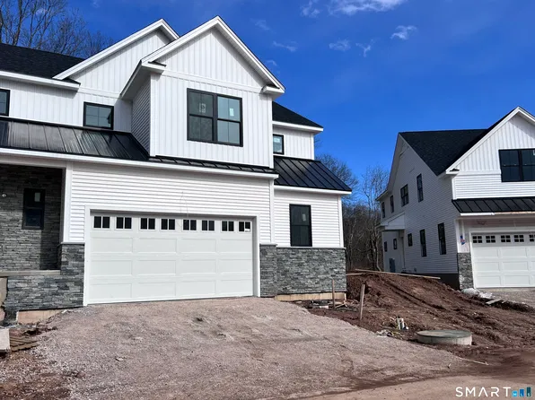26 Village Circle #26, Guilford, CT 06437