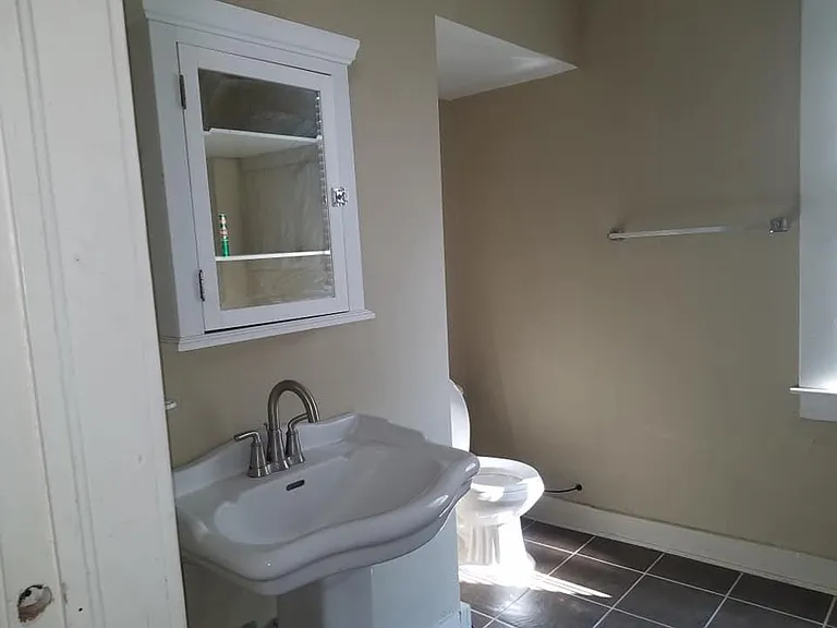 37 S McLean Blvd #2 — Photo 8