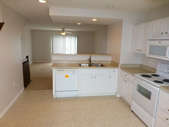 4th image of 5585 Mesa Falls St