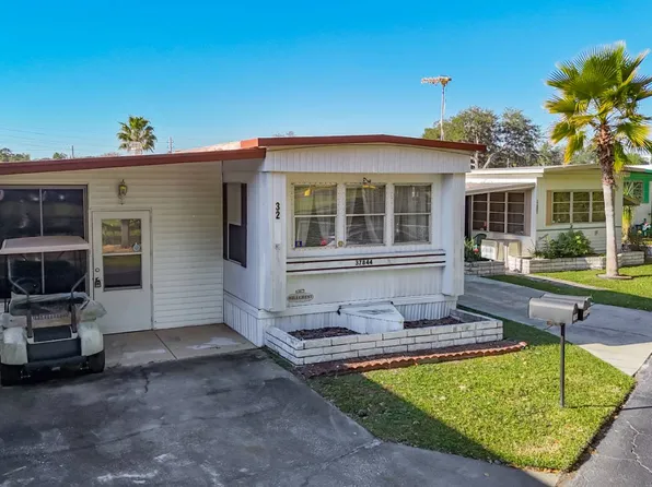 37844 Cape Cod Dr, Zephyrhills, FL 33542