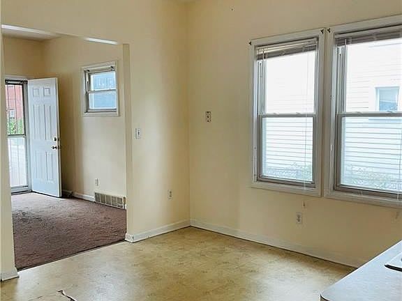 3rd image of 2639 E 122nd St