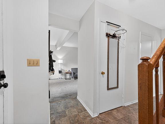 4th image of 2806 Wellesley Ct
