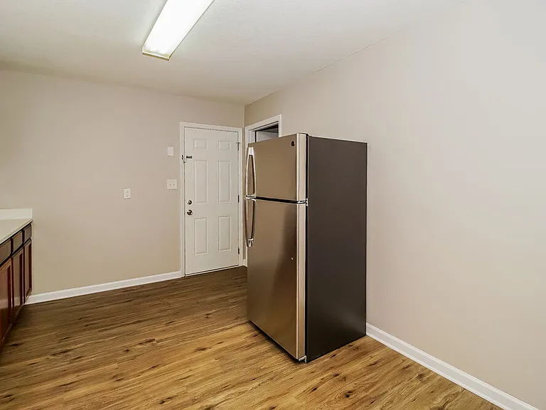 6725 Barrington Dr — Photo 6
