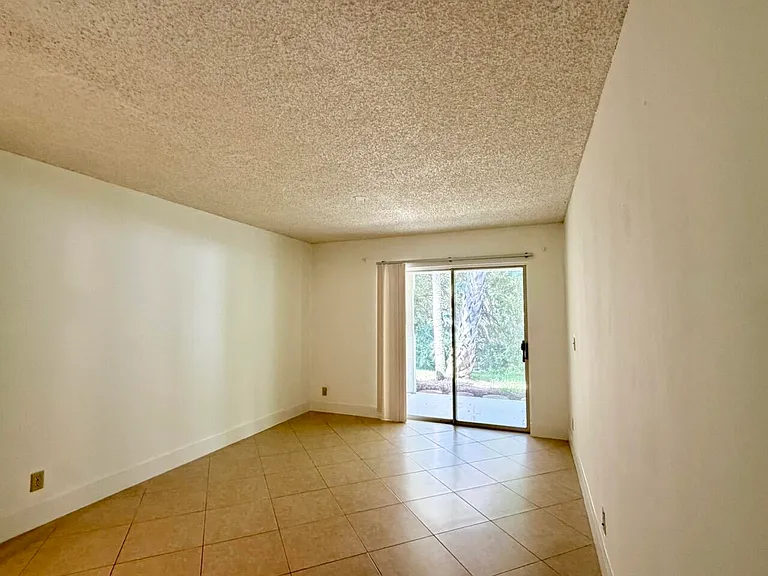 6308 La Costa Dr #D — Photo 15