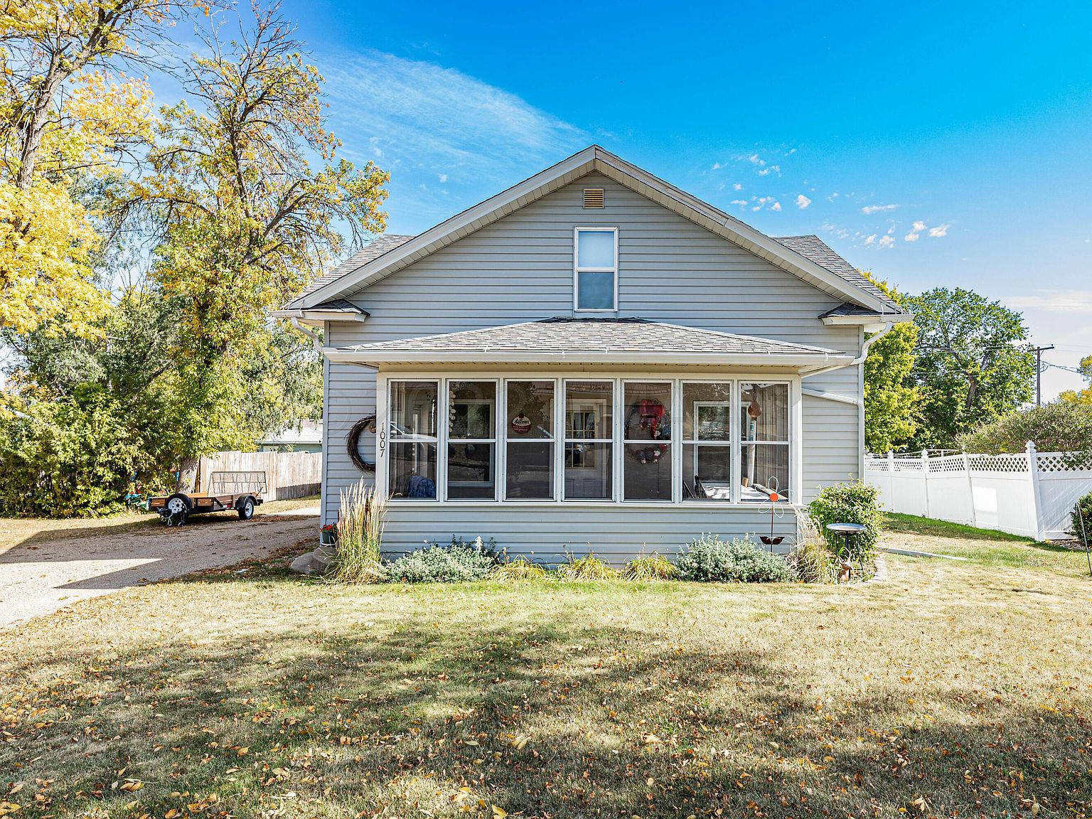 1007 Ash St, Lisbon, ND 58054 Zillow