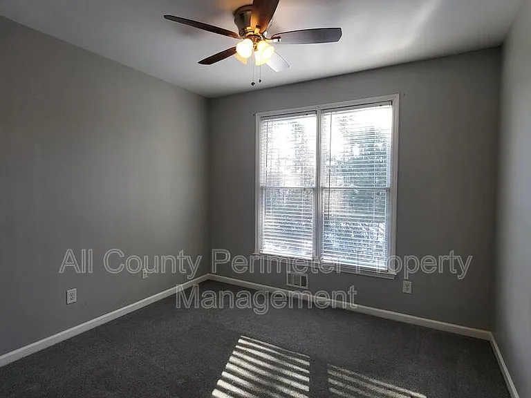 1328 Whisperwood Ln — Photo 10
