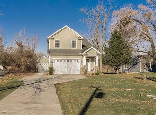 2694 Northampton Rd, Cuyahoga Falls, OH 44223