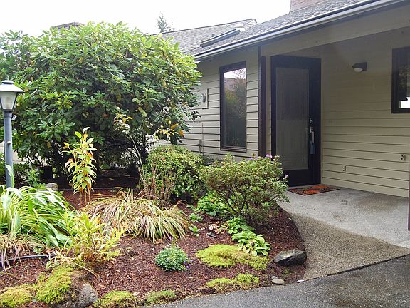 2nd image of 1422 Evergreen Park Ln SW