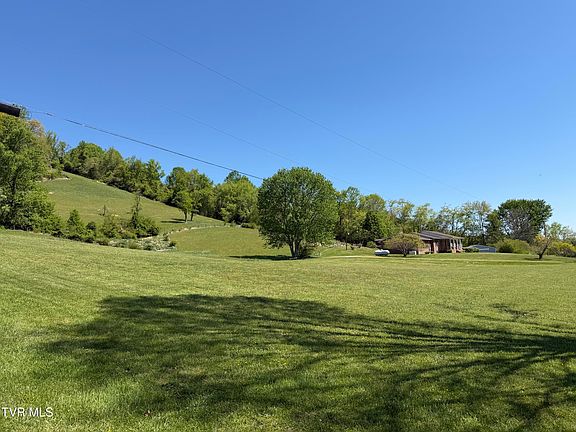 5th image of 27141 Old Saltworks Rd