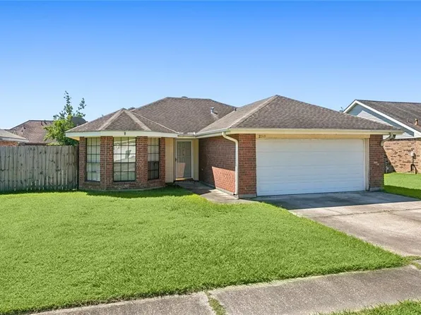 2560 Long Branch Dr, Marrero, LA 70072