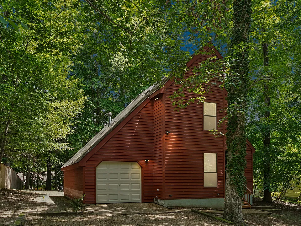 128 Sharps Rd