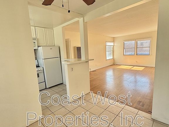 3rd image of 1029 Loring St