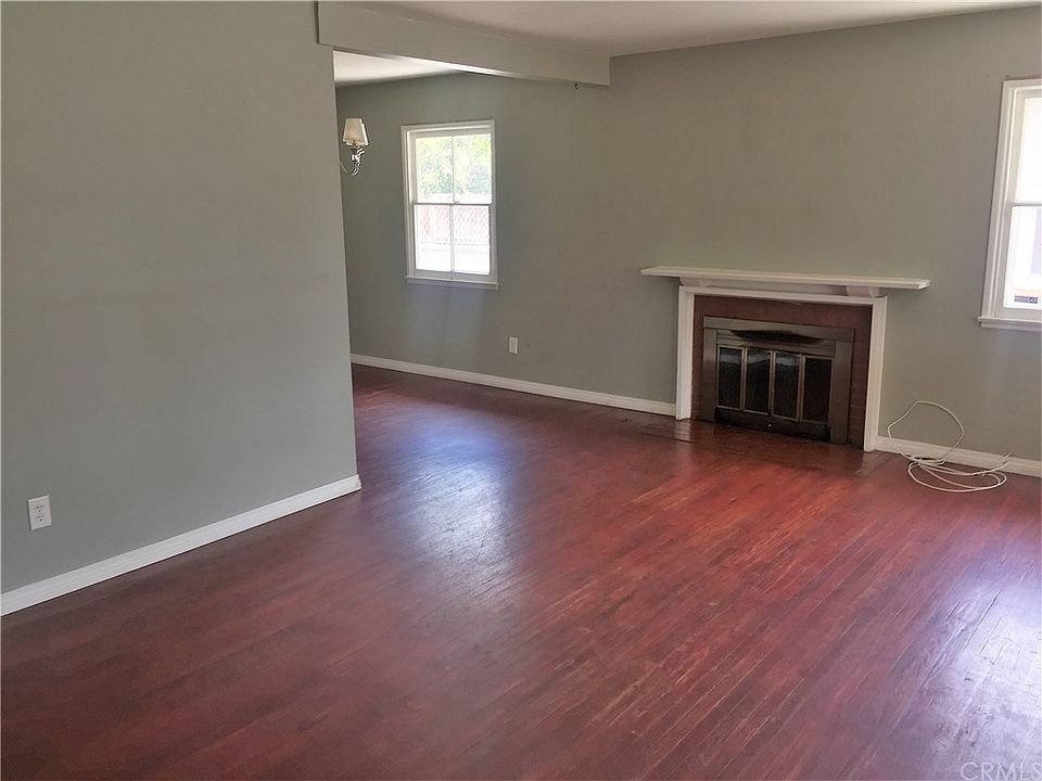 1st image of 1278 W 27th St