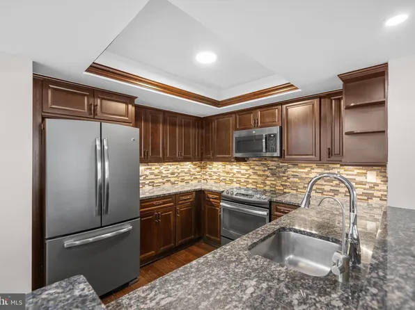 1275 25th St NW APT 701, Washington, DC 20037