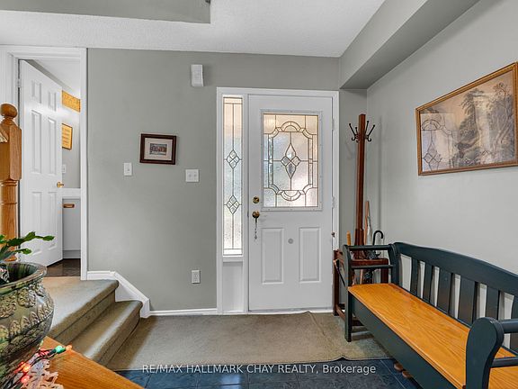 4th image of 25 Cartwright Dr
