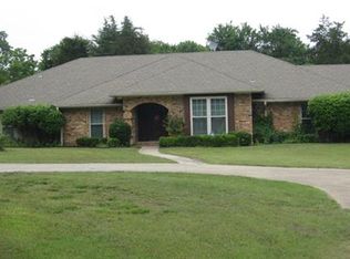 639 Johnson Ln, Red Oak, TX 75154