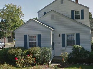 565 Cove Rd #1, Stamford, CT 06902