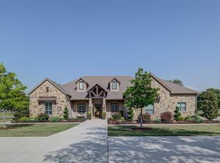 112 Mission Oak Trl, Decatur, TX 76234