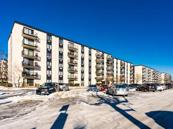 9128 W Terrace Dr APT 5G, Niles, IL 60714