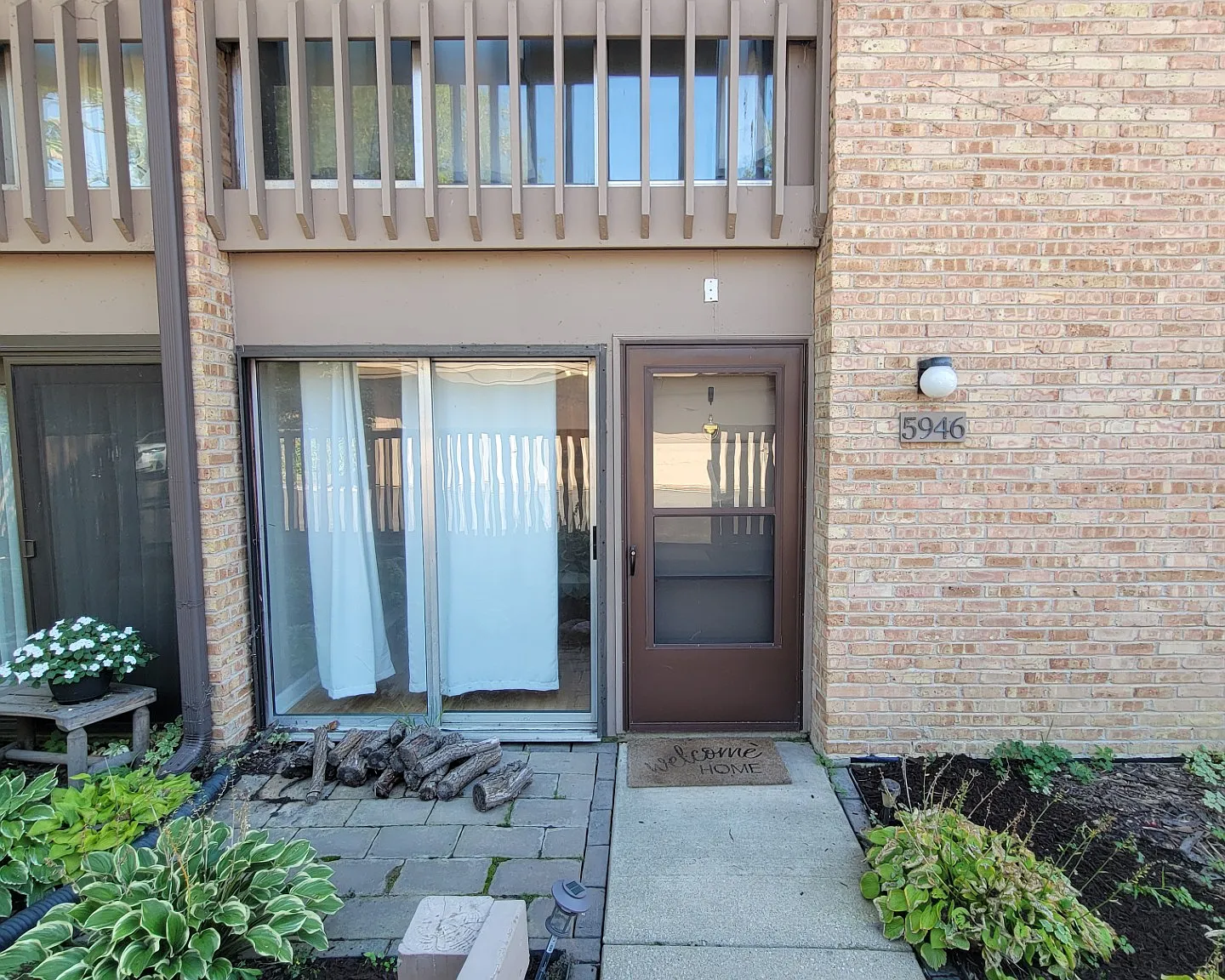 2 bed, 1020 sqft, $2,150 — Photo 1