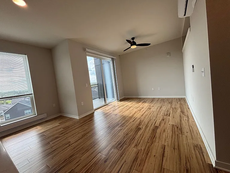 The Outlook Apartments — Photo 31