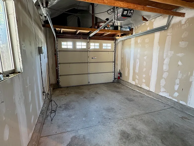951 Crockett Ave — Photo 26