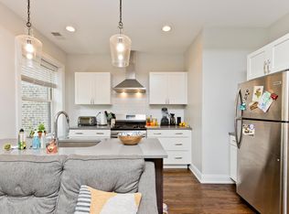 856 N Hermitage Ave #3E, Chicago, IL 60622