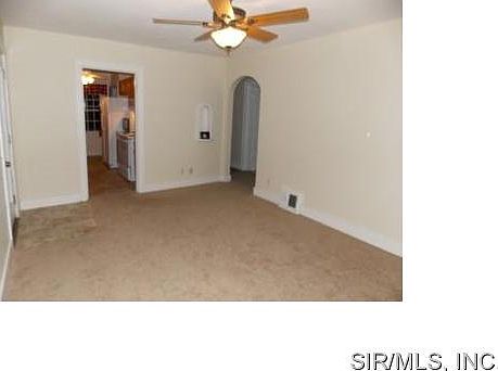 3rd image of 1164 E Lorena Ave