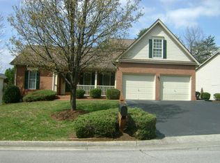 4026 Overlook Trail Dr, Roanoke, VA 24018