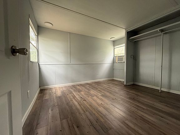 4th image of 3299 Johnson Ave E