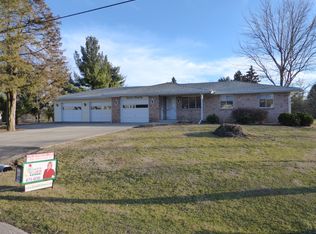 1721 Rock Dr, Decatur, IL 62521