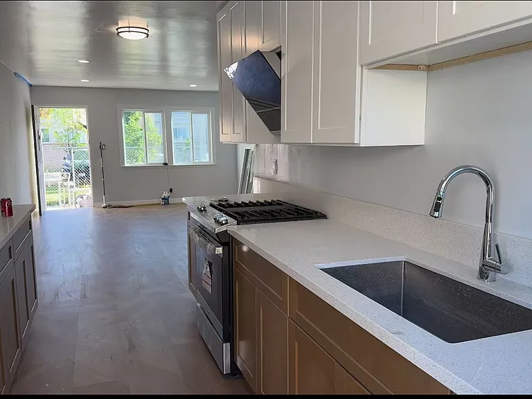 215 N Alhambra Ave #D — Photo 1
