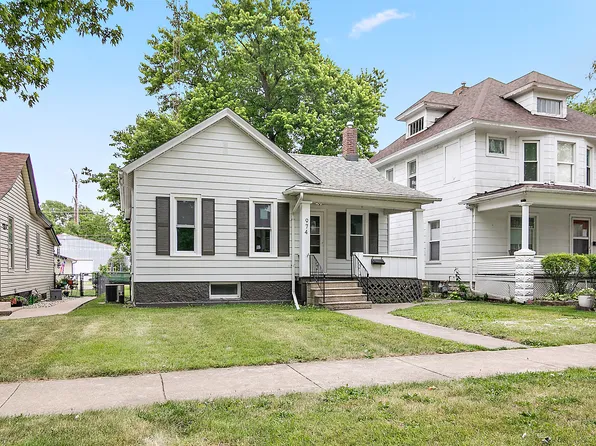 974 S Washington Ave, Kankakee, IL 60901