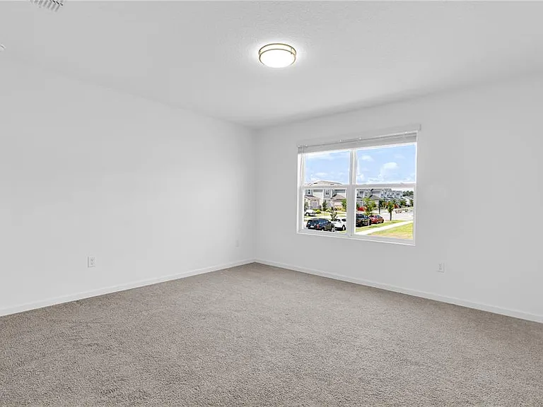 1100 Lakeshore Breeze Pl — Photo 10